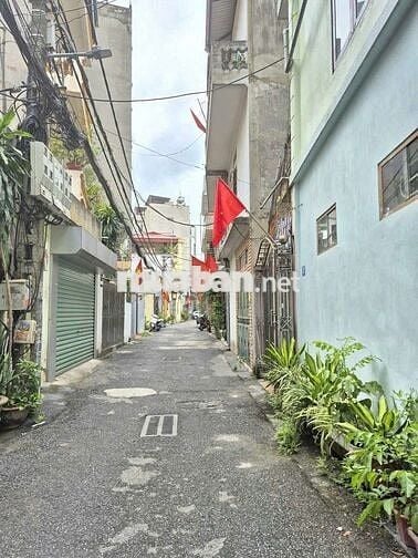 Hoa Lâm - Nhà 4 Tầng × 40m2 - 3 ngủ - full đồ - 9Tr