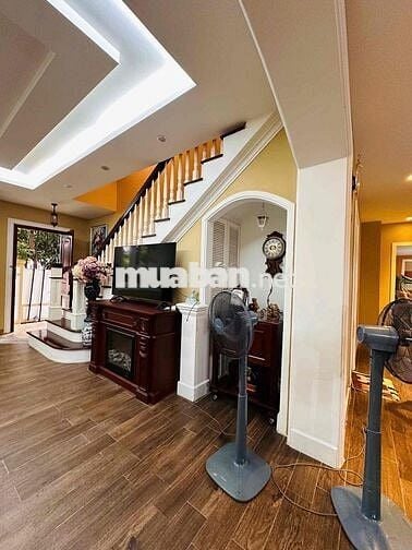 Cho Thuê Nhà Phố, Mặt Tiền Đường Lớn Trần Thị Liền Sát Quận 7