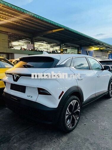 Vinfast VF6 Plus 2025 Giá Khủng 666 Triệu