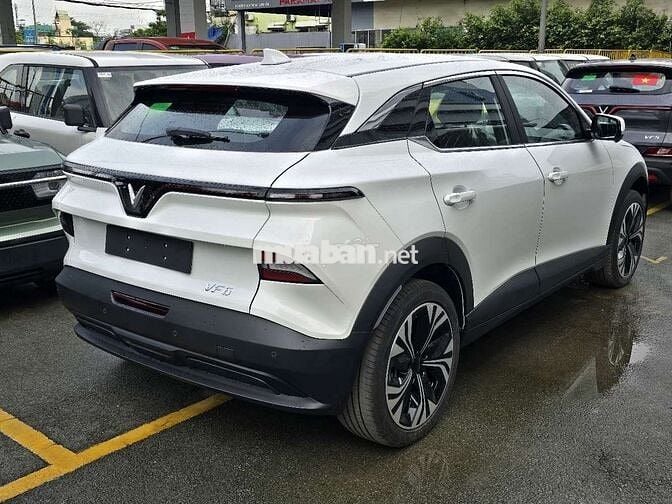 Vinfast VF6 Plus 2025 Giá Khủng 666 Triệu