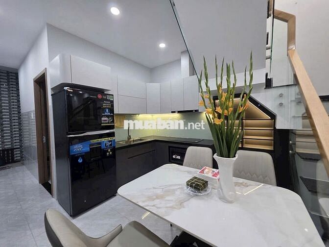 2PN Sunrise city View Đông, Full NT, bán 7.95 tỷ