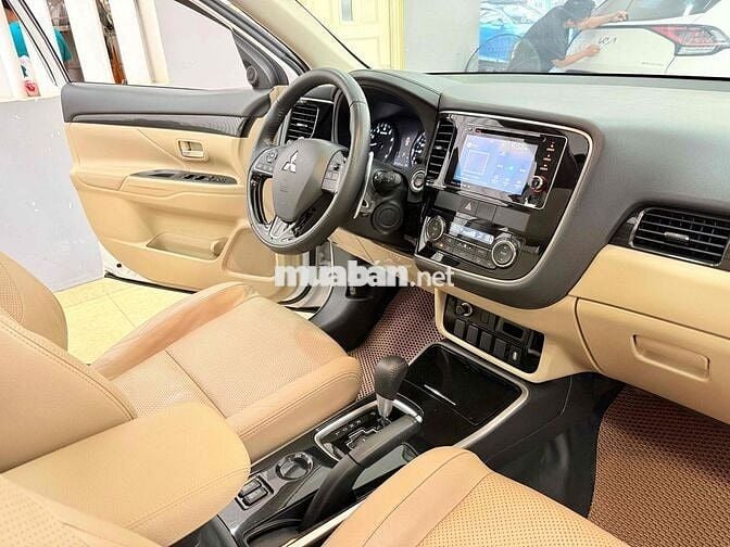 ❤️ MITSU OUTLANDER 2.0 PREMIUM 2018 5 VẠN KM ☘️