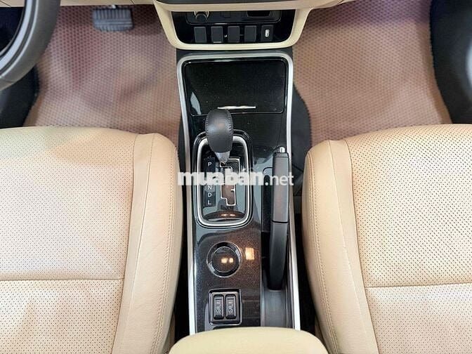 ❤️ MITSU OUTLANDER 2.0 PREMIUM 2018 5 VẠN KM ☘️