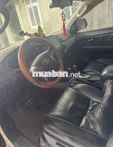 2015 2.7V TRD 4x4 - 157000 km