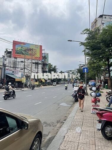 Cho thuê mặt bằng mặt tiền Đinh Bộ Lĩnh, ngay bến xe Miền Đông