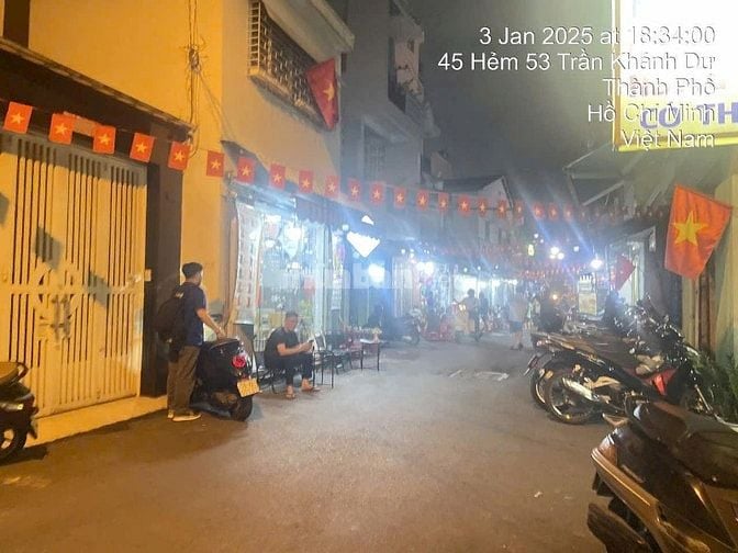 TUYỂN DỤNG NHÂN VIÊN QUÁN CAFE