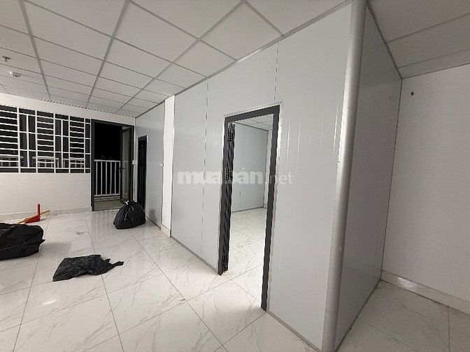 Chung cư đã lắp 2 máy lạnh nội địa bao êm