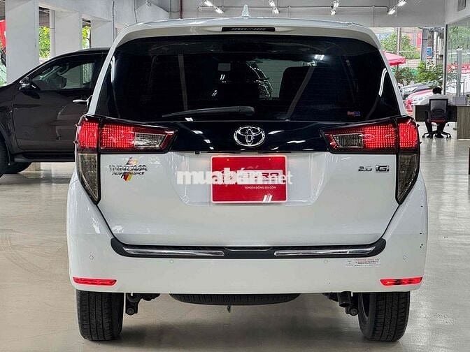 Innova 2.0G AT 2023 xe đẹp giá có giảm
