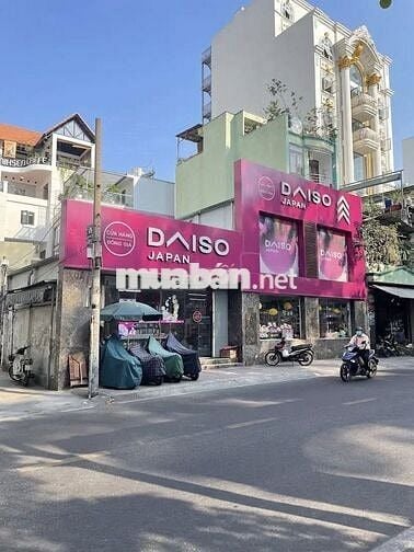 NGANG 16M - 2 TẦNG MẶT TIỀN NGANG LỚN HIẾM HOI TẠI TRUNG TÂM Q1 Q3