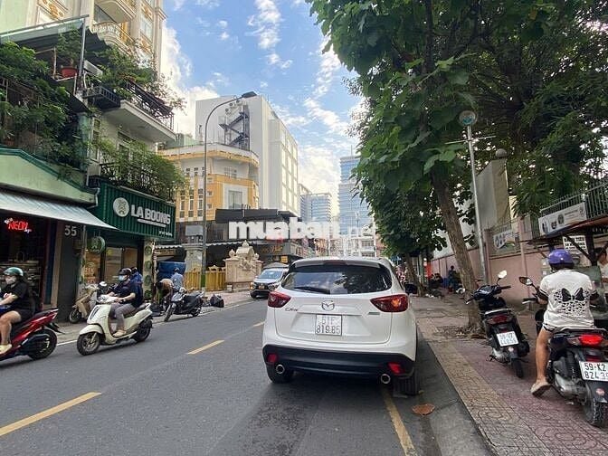 NGANG 16M - 2 TẦNG MẶT TIỀN NGANG LỚN HIẾM HOI TẠI TRUNG TÂM Q1 Q3