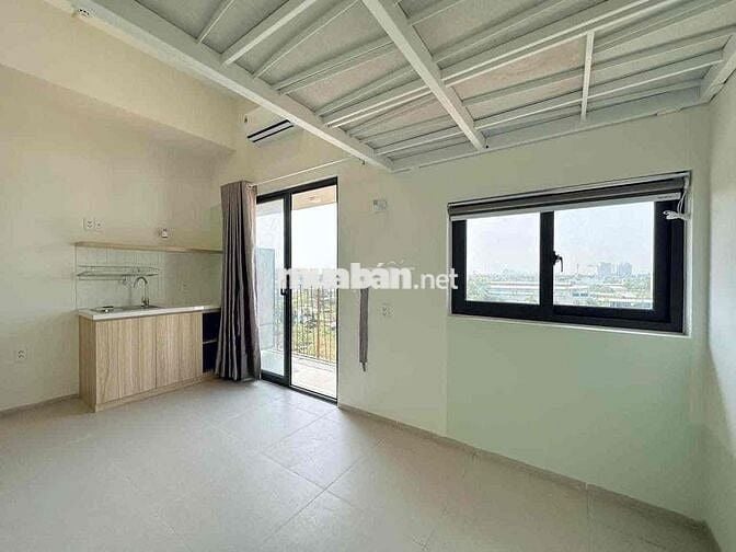 TRỐNG LẠI 1 PHÒNG BANCOLNY FULL NỘI THẤT - MỚI 99%