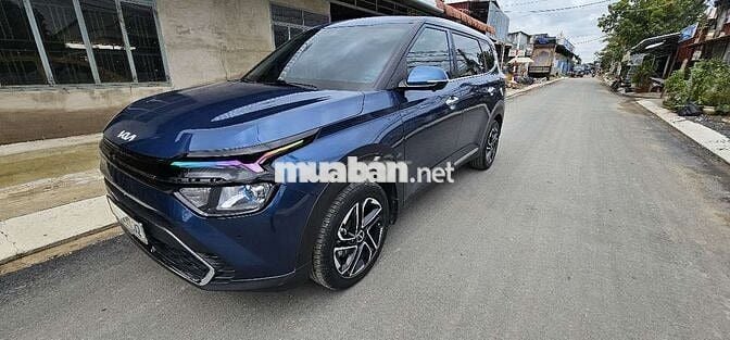 Kia Carens IVT 2024 màu xanh, 7 vạn km