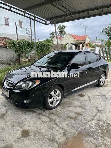 Bán xe ô tô Hyundai Avante 2015 số tự động màu đen