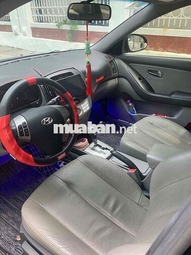 Bán xe ô tô Hyundai Avante 2015 số tự động màu đen