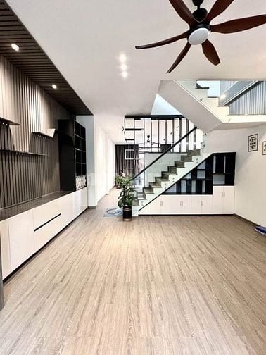 Bán nhà Tỉnh lộ 10 gần Tên lửa giá 2,24 tỷ SHR