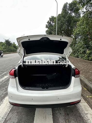 tôi cần bán cenato 2018 b1.6