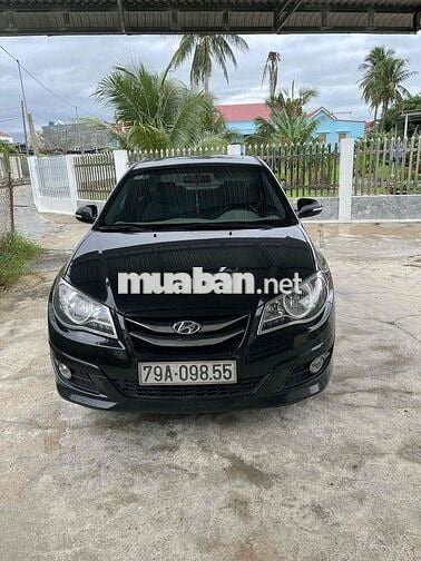 Bán xe ô tô Hyundai Avante 2015 số tự động màu đen