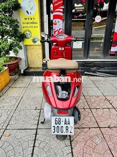 Vespa Primavera đỏ nhám, mới 95%