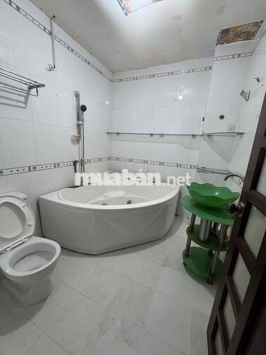 phòng 50m có 1 phòng ngủ 1 phòng bếp wc riêng