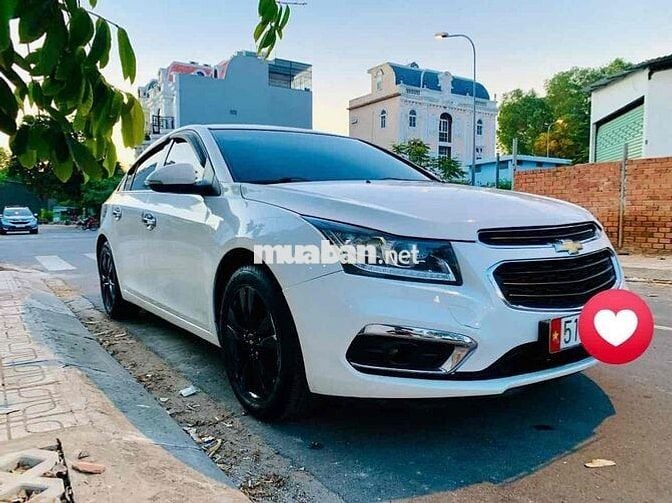 Chính chủ bán Chevrolet Cruze LTZ 2017 màu trắng