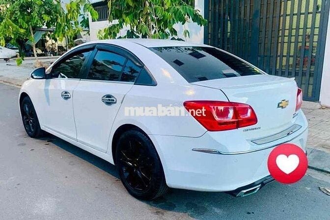 Chính chủ bán Chevrolet Cruze LTZ 2017 màu trắng