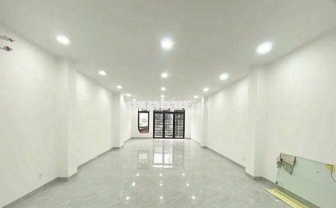 Cho thuê nhà hẻm xe hơi 449/ Sư Vạn Hạnh, phường 12, quận 10