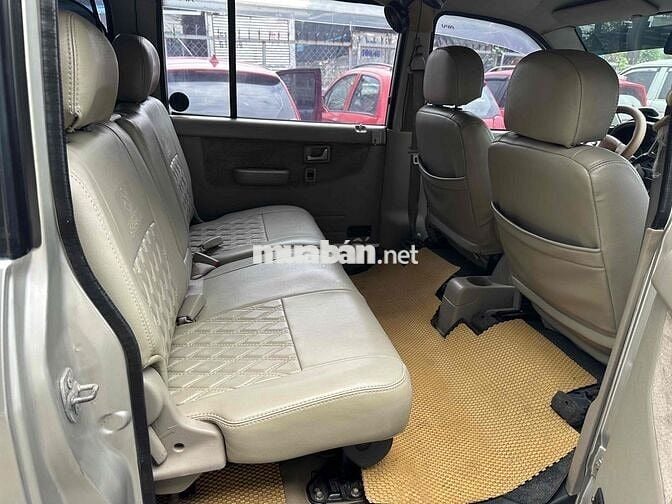 Suzuki APV cực đẹp 8 chỗ số tự động