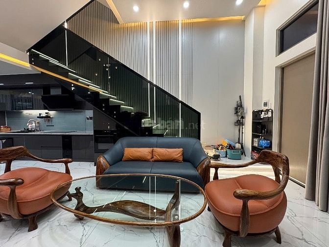 Bán nhà phố cao cấp the standard- full nội thất - 4 phòng ngủ, 3 chchủ