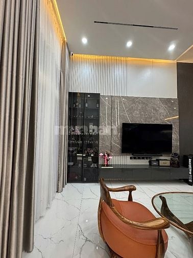 Bán nhà phố cao cấp the standard- full nội thất - 4 phòng ngủ, 3 chchủ