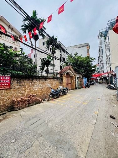 Xuân Đỉnh – Bắc Từ Liêm – Ô TÔ  261 M2 – 4 T – MT 10 M – Giá 66.8 Tỷ. 