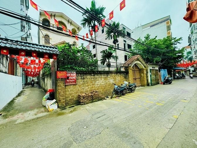 Xuân Đỉnh – Bắc Từ Liêm – Ô TÔ  261 M2 – 4 T – MT 10 M – Giá 66.8 Tỷ. 