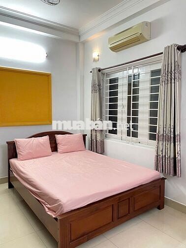 Phòng trọ 18m2 đường Nguyễn Thị Minh Khai, Quận 1