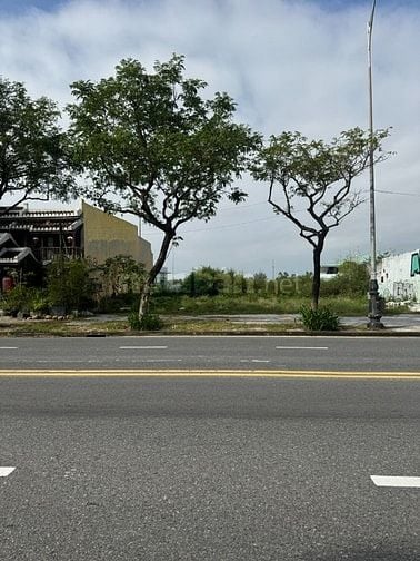 2 lô,312m2/41 tỷ,đường Võ Nguyên Giáp ,sát Hồ Xuân Hương,nhìn OLAlani