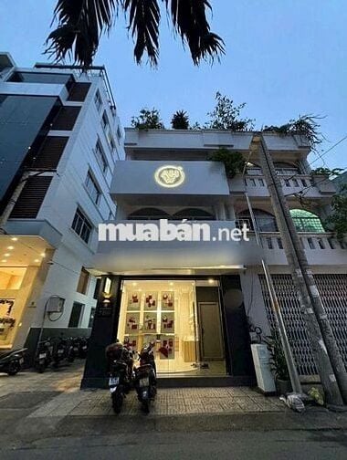 Nhà  3PN MẶT TIỀN  NGUYỄN HIỀN Quận 3