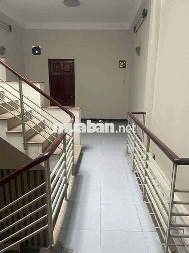 Cho Thuê Nhà 4PN 4x24m Mặt Tiền Kinh Doanh Lý Phục Man Quận7