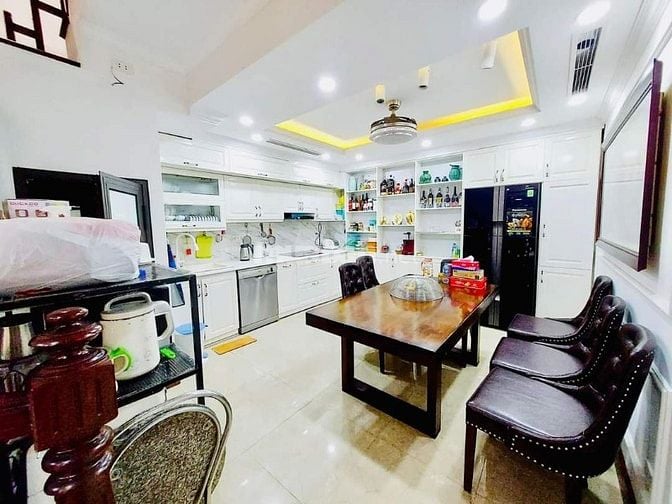 Cc bán nhà lô góc Khương Đình 58m, 6 tầng, 10.8 tỷ