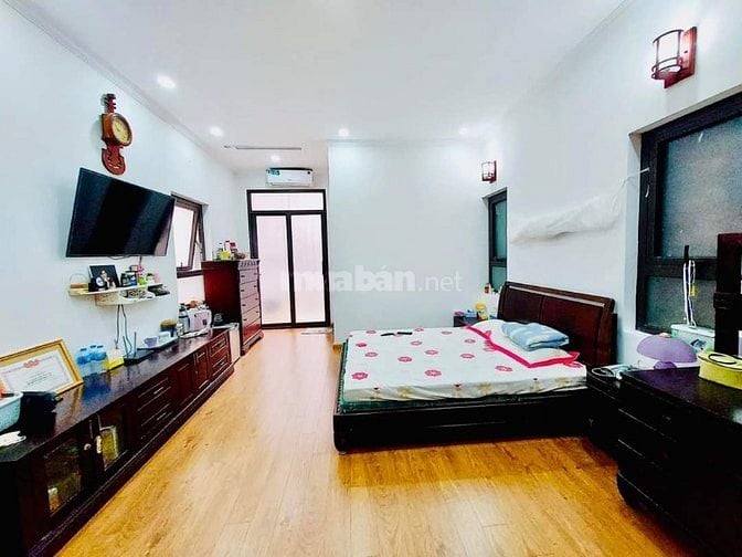 Cc bán nhà lô góc Khương Đình 58m, 6 tầng, 10.8 tỷ