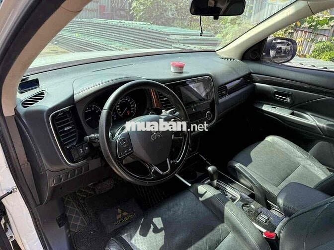 OUTLANDER 2.0premium 2019 BẢO HÀNH 1 NĂM XE CHẤT