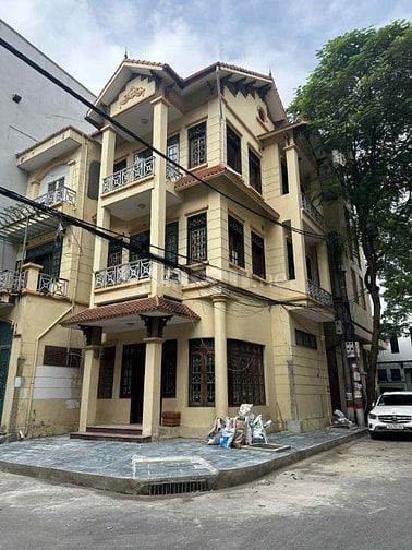 Bán nhà Hồ Tây 95m2, lô góc, vỉa hè rộng, ô tô tránh, gần hồ