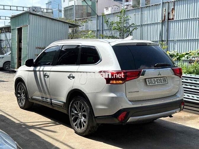 OUTLANDER 2.0premium 2019 BẢO HÀNH 1 NĂM XE CHẤT