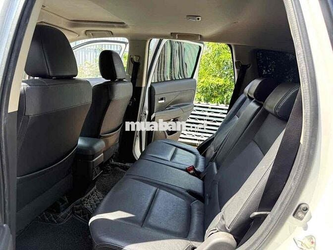 OUTLANDER 2.0premium 2019 BẢO HÀNH 1 NĂM XE CHẤT