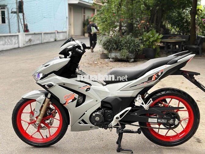 xe winer v3 đk 2023 abs mới 99%