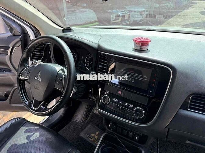 OUTLANDER 2.0premium 2019 BẢO HÀNH 1 NĂM XE CHẤT