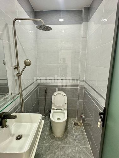 Bán gấp căn nhà Hương lộ 2 giá 1,48 tỷ ngay siêu thị Coopmart 2