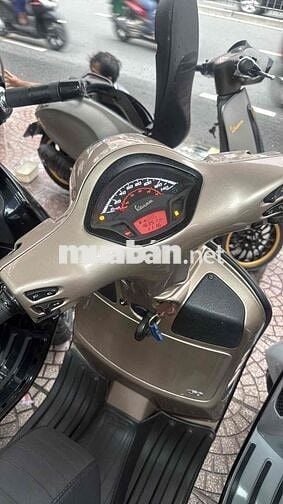 Vespa GTS 150 nâu đồng đèn Led chính chủ