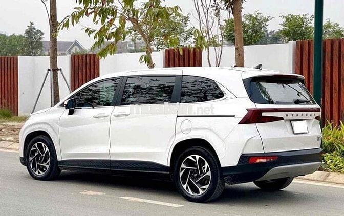 Hyundai Custin 2.0 Cao cấp sản xuất 2024