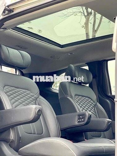 Hyundai Custin 2.0 Cao cấp sản xuất 2024