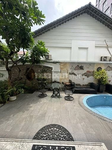 Biệt Thự có hầm-hồ bơi đường 42 Thảo Điền! DT 303.7m2 - giá chỉ 69 tỷ