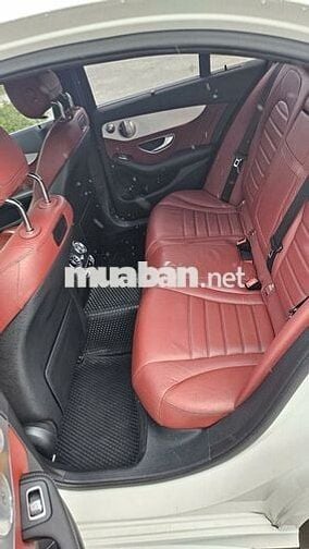 Mercedes-Benz C300 Trắng 2017
