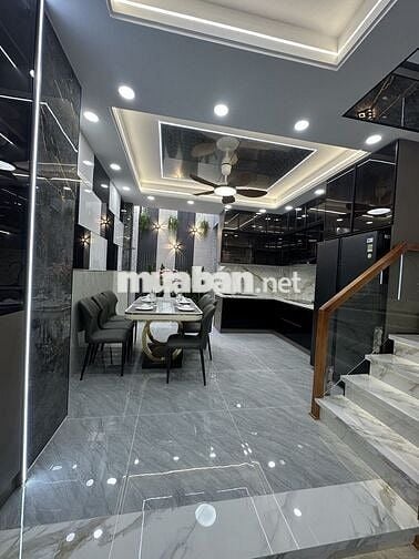 Nhà mới full nội thất đường xe hơi